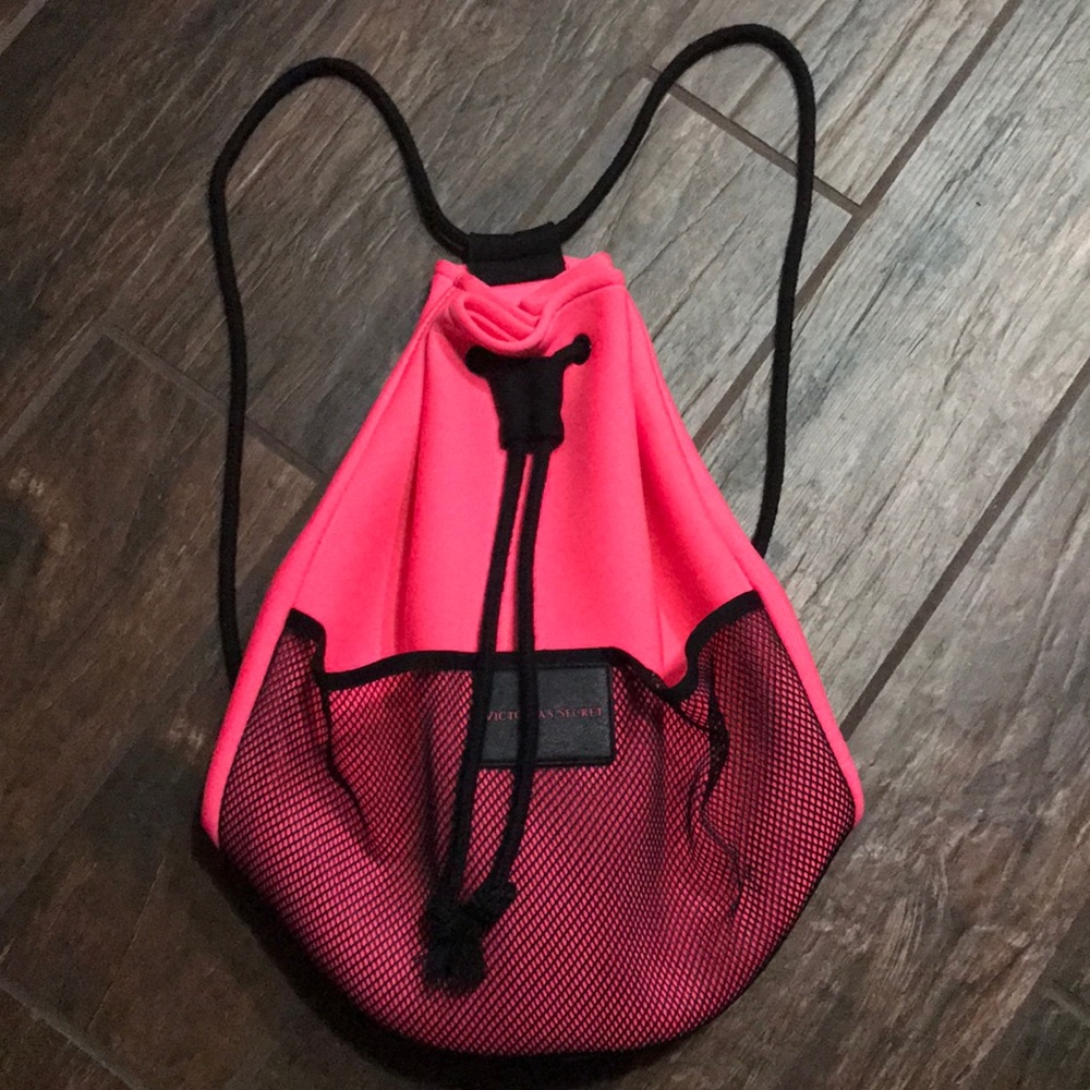 🎒 NIB VS BACKPACK 🎒 HOT PINK!